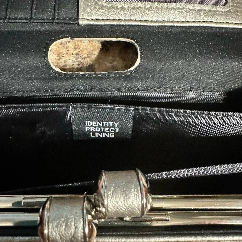 Tahari Metallic Silver Wallet with Kiss Lock Closure Identity Protect Lining - Picture 7 of 12